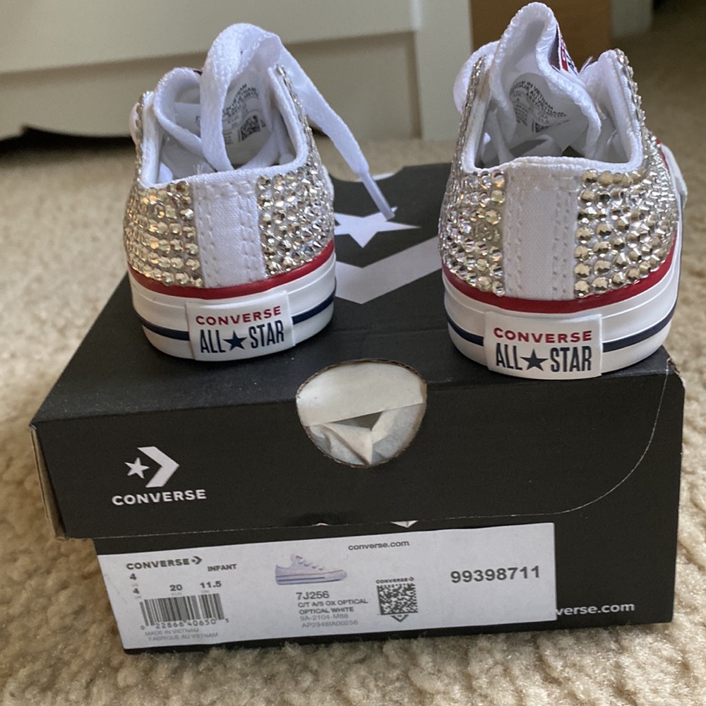 Custom-made rhinestone embellished kid’s Converse sneakers - Picture 8 of 8